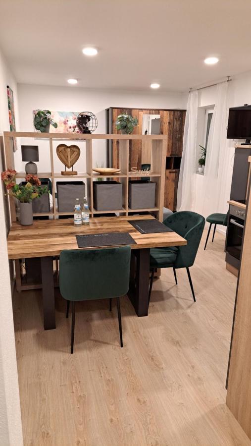 Appartment-Ferienwohnung Mit Kueche, Bad, Kostenlos Wlan, Modern Eingerichtet ローディング エクステリア 写真