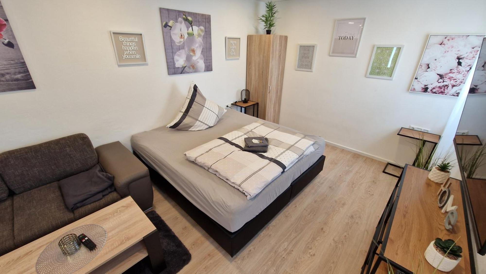 Appartment-Ferienwohnung Mit Kueche, Bad, Kostenlos Wlan, Modern Eingerichtet ローディング 部屋 写真